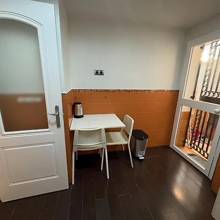 Puerta Real Center Апартаменты Севилья
