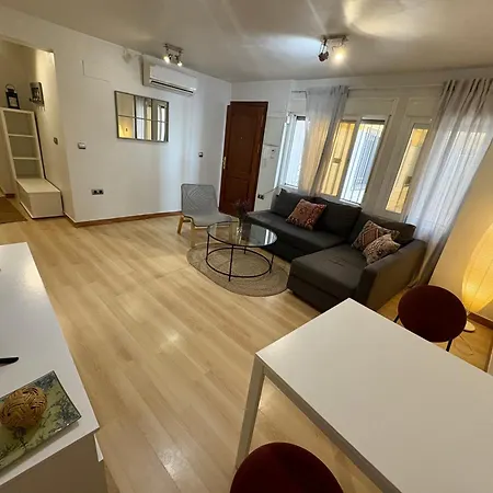 Puerta Real Center Апартаменты Севилья
